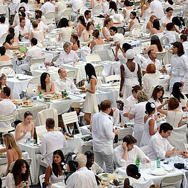 Diner en Blanc